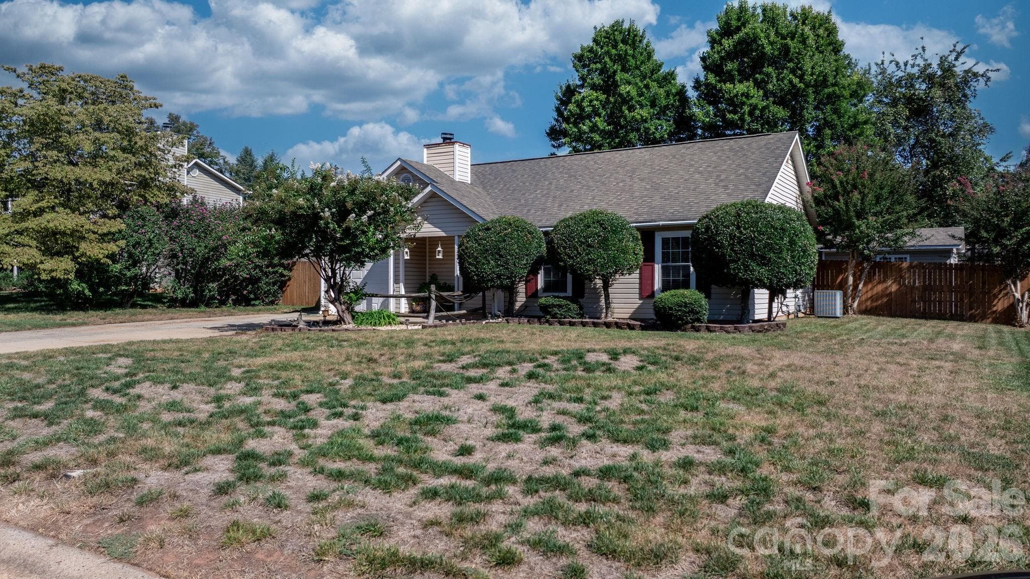 Single Family Residence at 16522 Glenfurness Drive, Huntersville, photo 2 of 42
