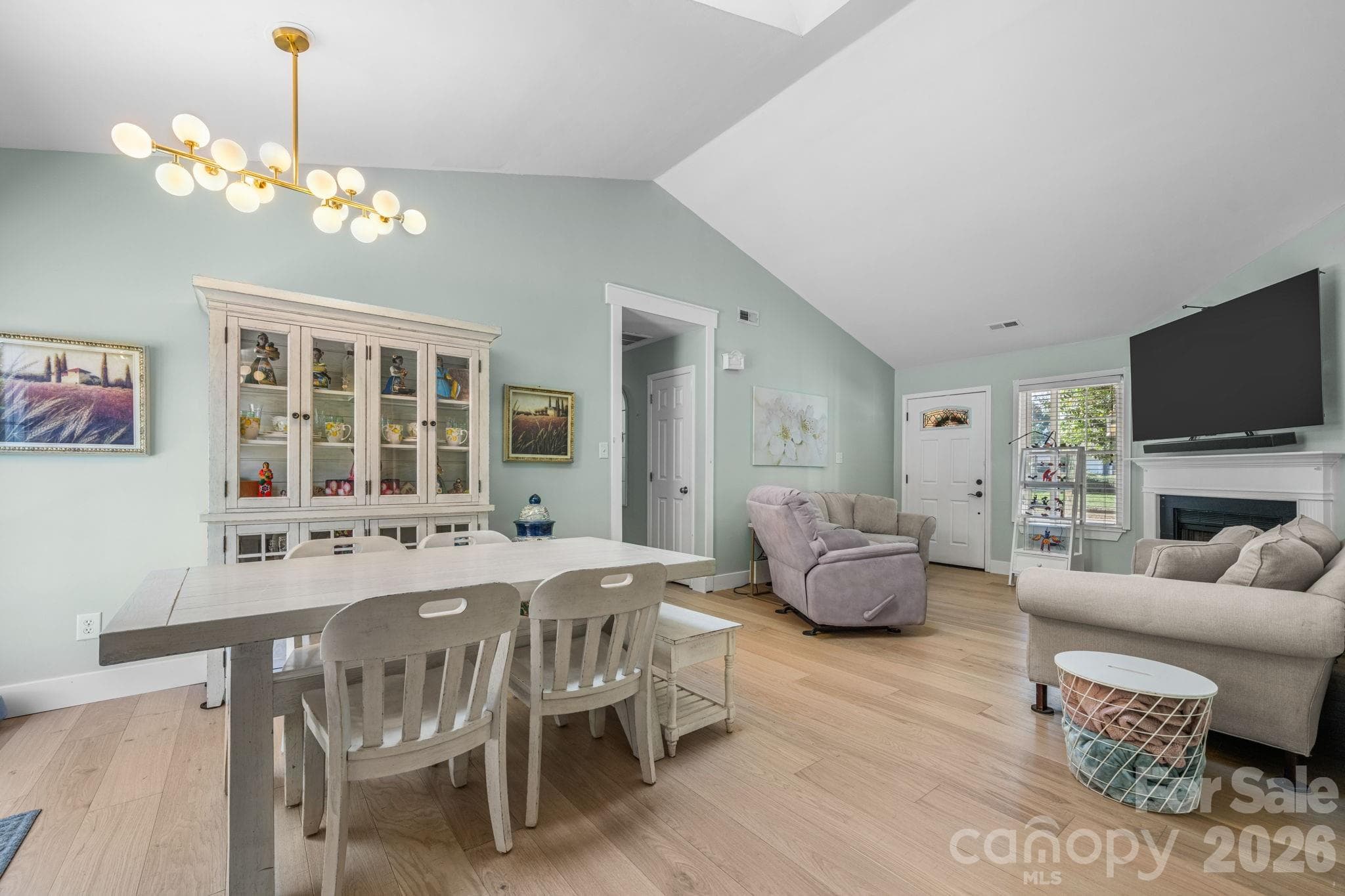 Single Family Residence at 16522 Glenfurness Drive, Huntersville, photo 7 of 42