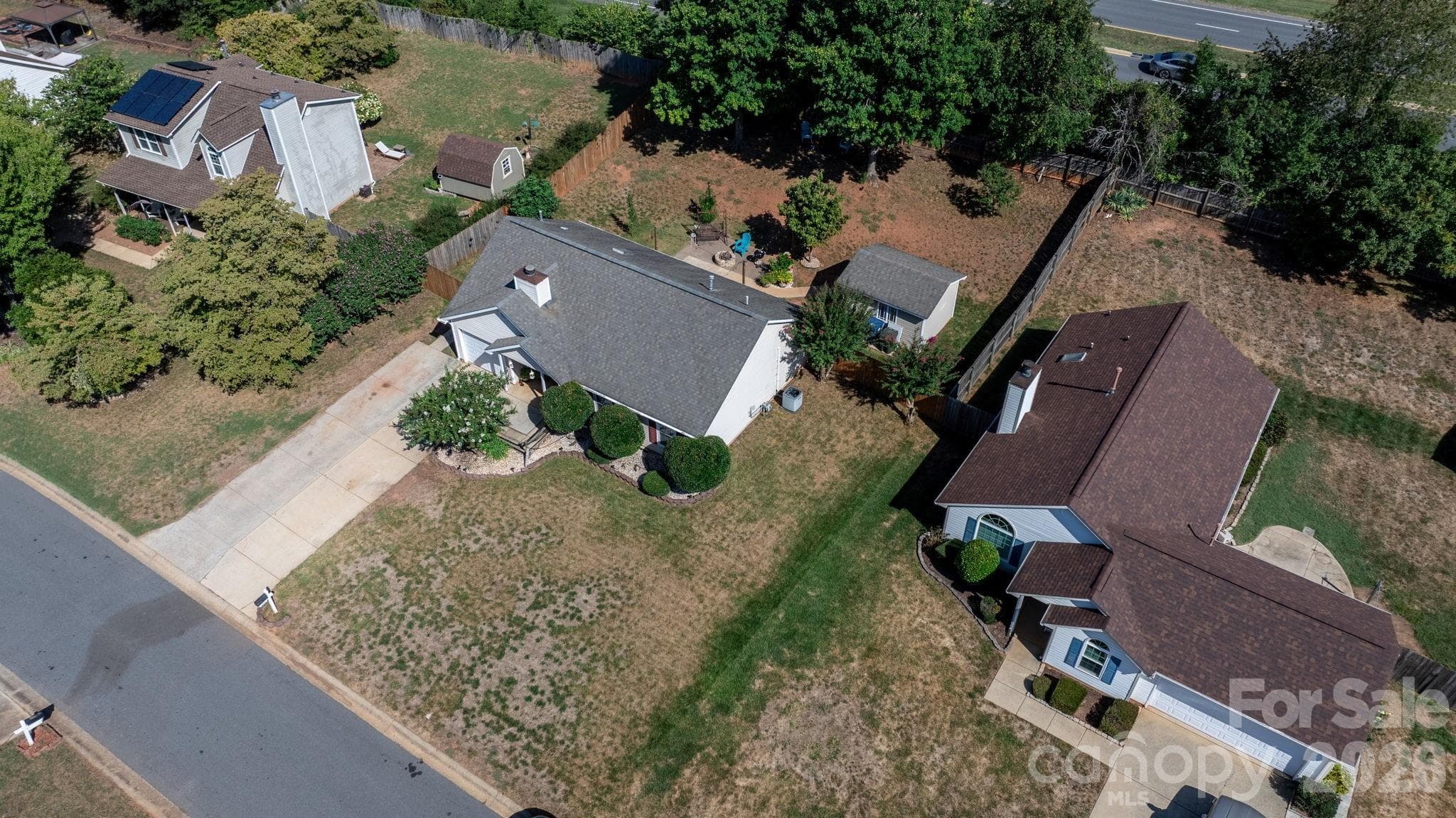 Single Family Residence at 16522 Glenfurness Drive, Huntersville, photo 36 of 42