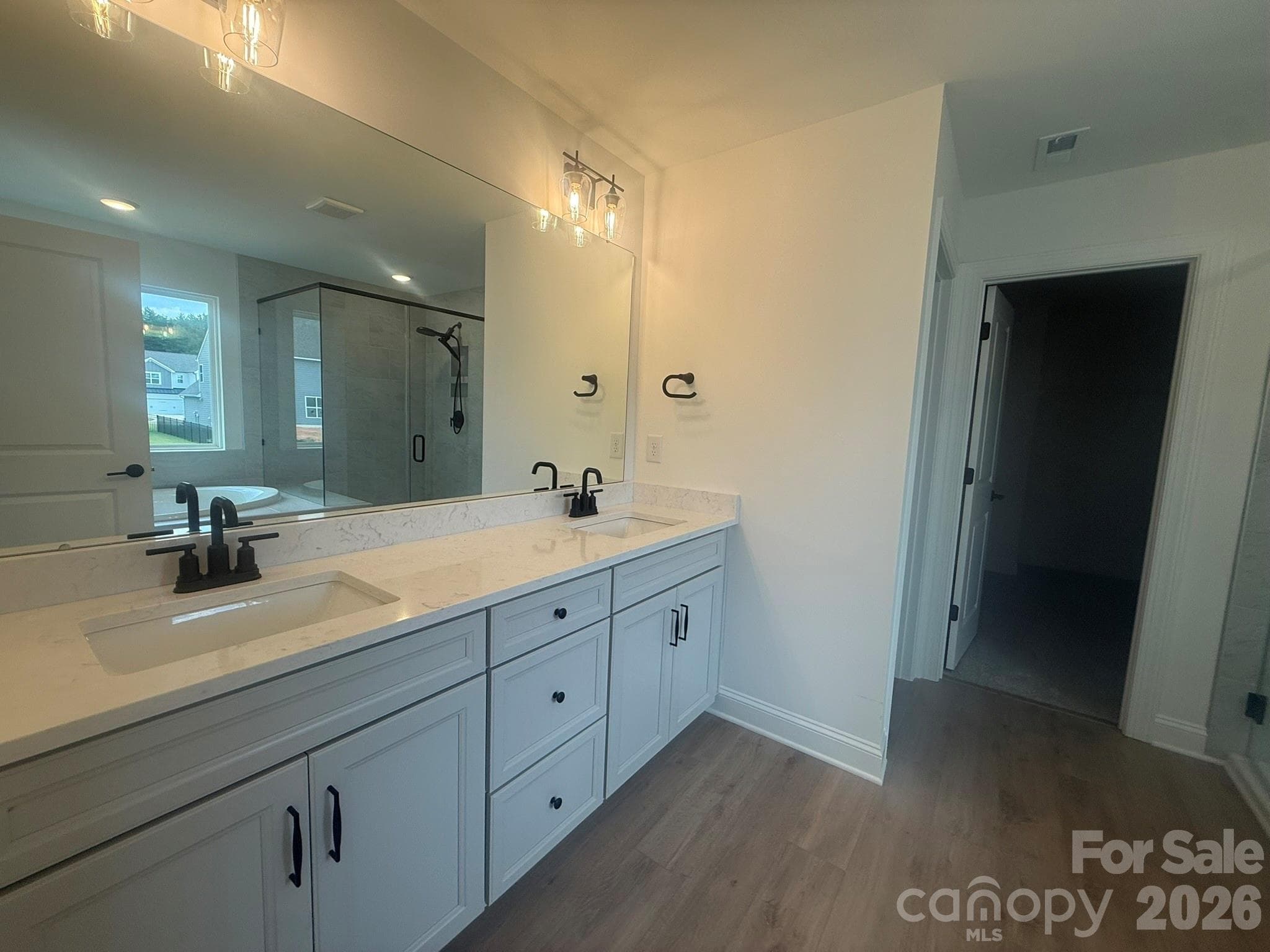 Primary Bathroom - Stanley
