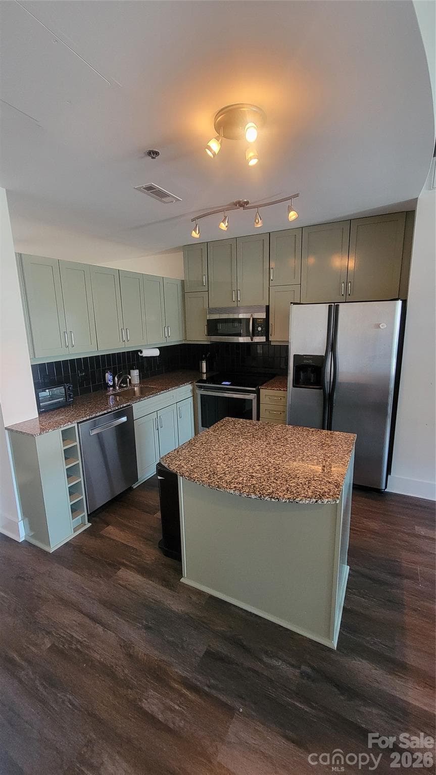 Condominium at 505 E 6th Street Street, Charlotte, photo 6 of 21
