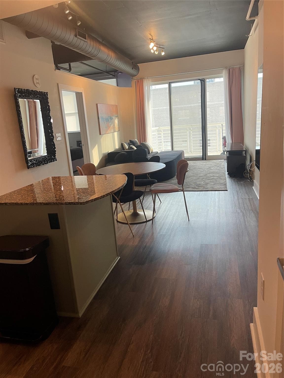 Condominium at 505 E 6th Street Street, Charlotte, photo 7 of 21