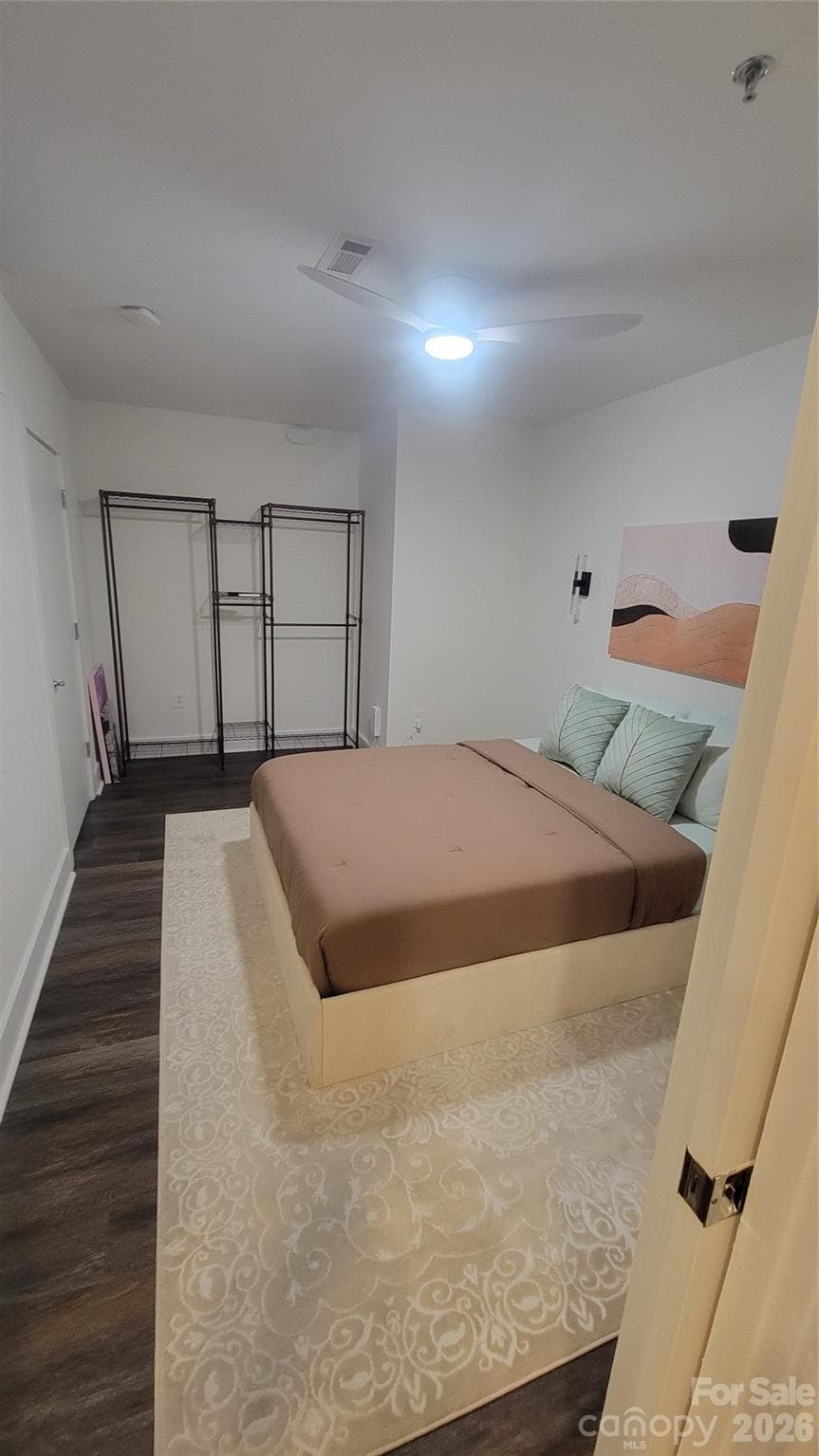 Condominium at 505 E 6th Street Street, Charlotte, photo 10 of 21