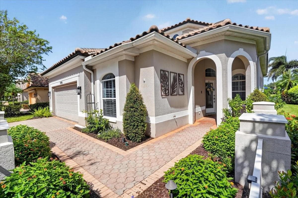 Single Family Residence at 9736 SAGO POINT DR, SEMINOLE, photo 9 of 61