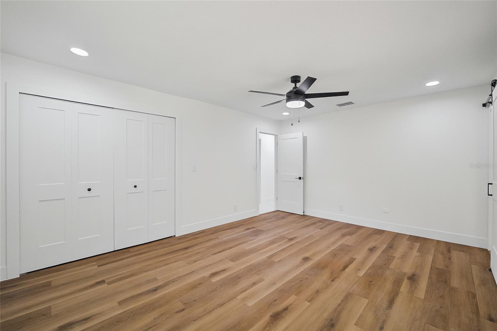 Single Family Residence at 1725 WALKER RD, LAKELAND, photo 24 of 46