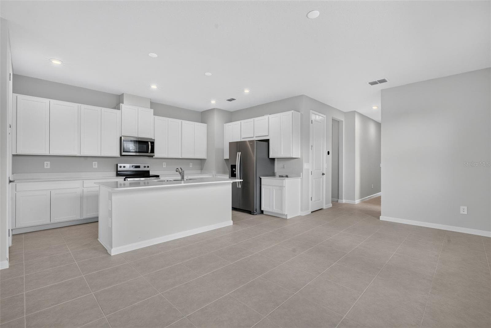 Single Family Residence at 34880 ARBOR RETREAT DR, DADE CITY, photo 5 of 35