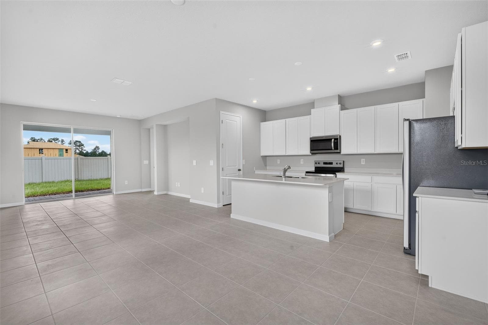 Single Family Residence at 34880 ARBOR RETREAT DR, DADE CITY, photo 6 of 35