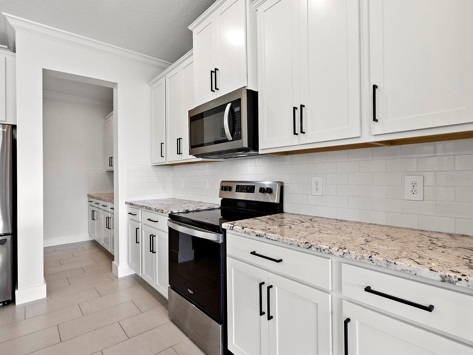 Single Family Residence at 5211 TANNIN LN, BRADENTON, photo 19 of 51