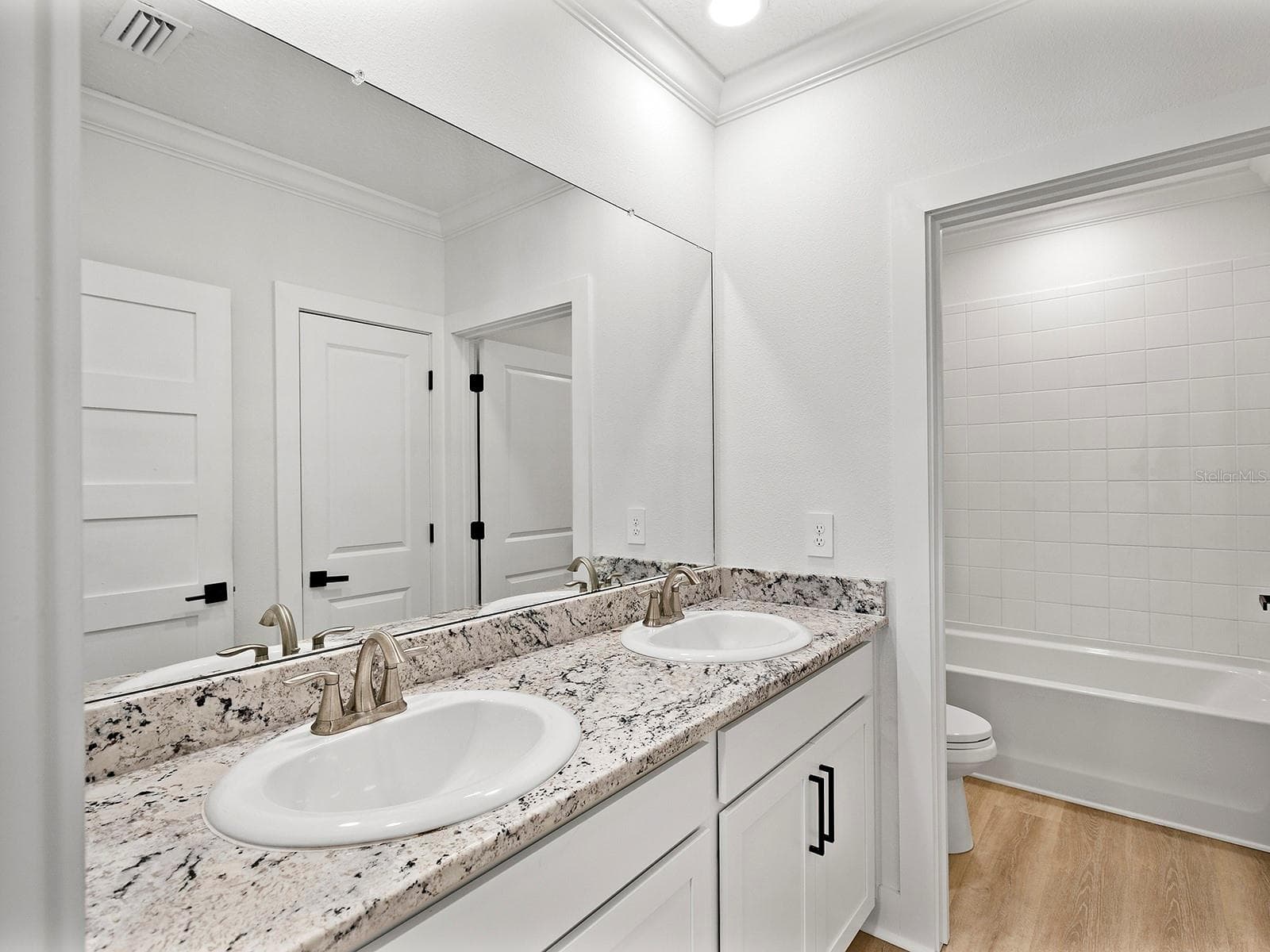 Hallway bathroom - 5211 TANNIN LN, BRADENTON