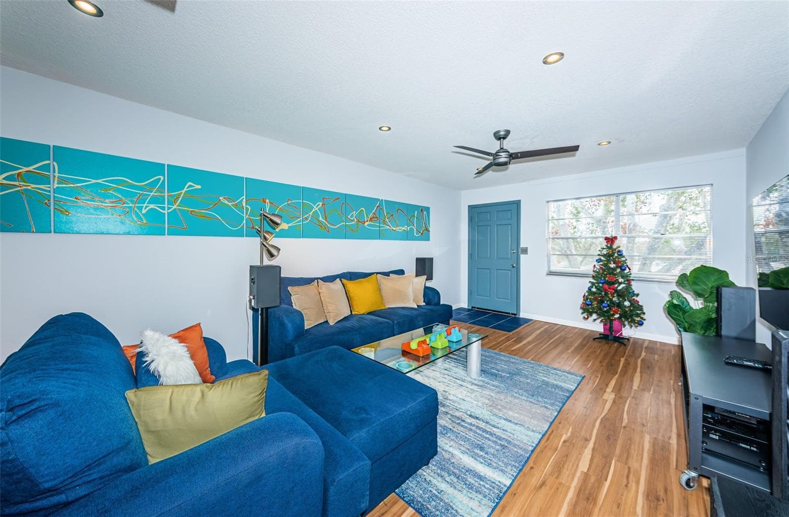 Condominium at 5880 38TH AVE N #309, ST PETERSBURG, photo 6 of 52