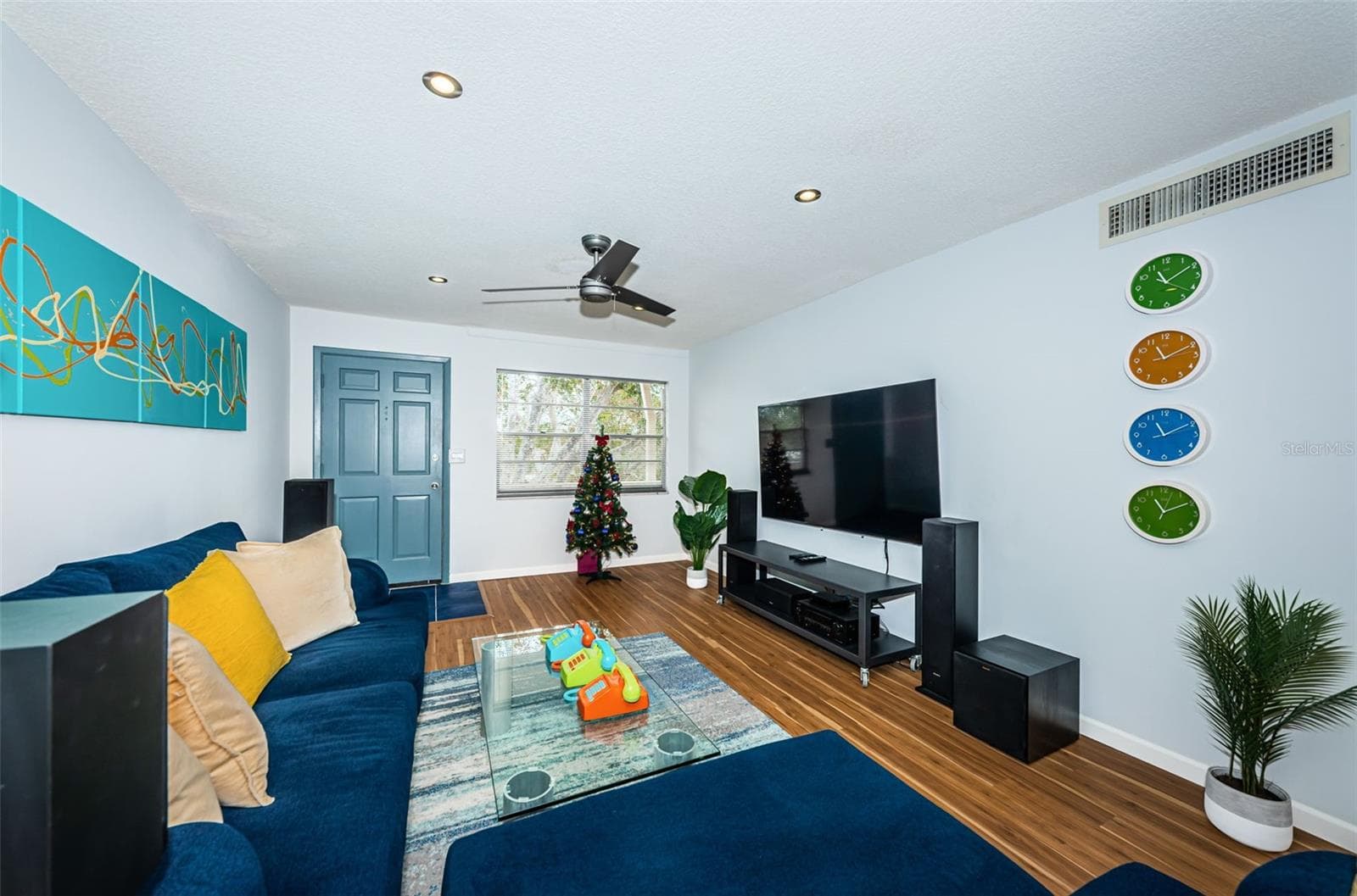 Condominium at 5880 38TH AVE N #309, ST PETERSBURG, photo 7 of 52