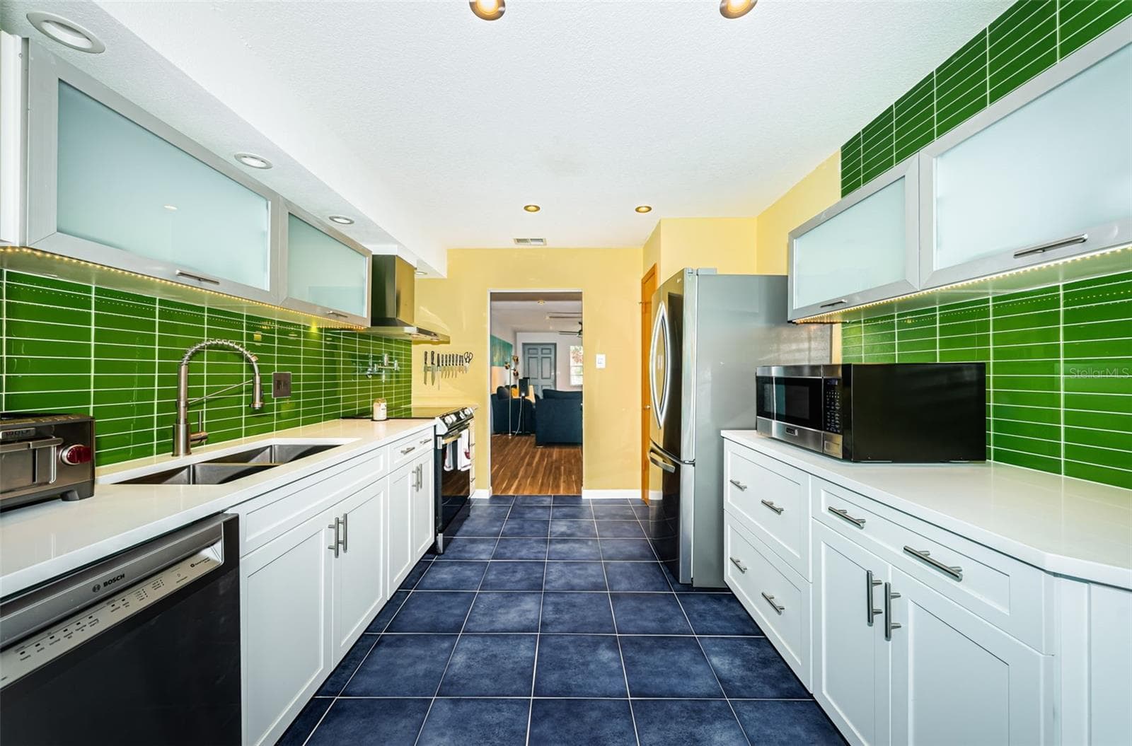 Condominium at 5880 38TH AVE N #309, ST PETERSBURG, photo 18 of 52