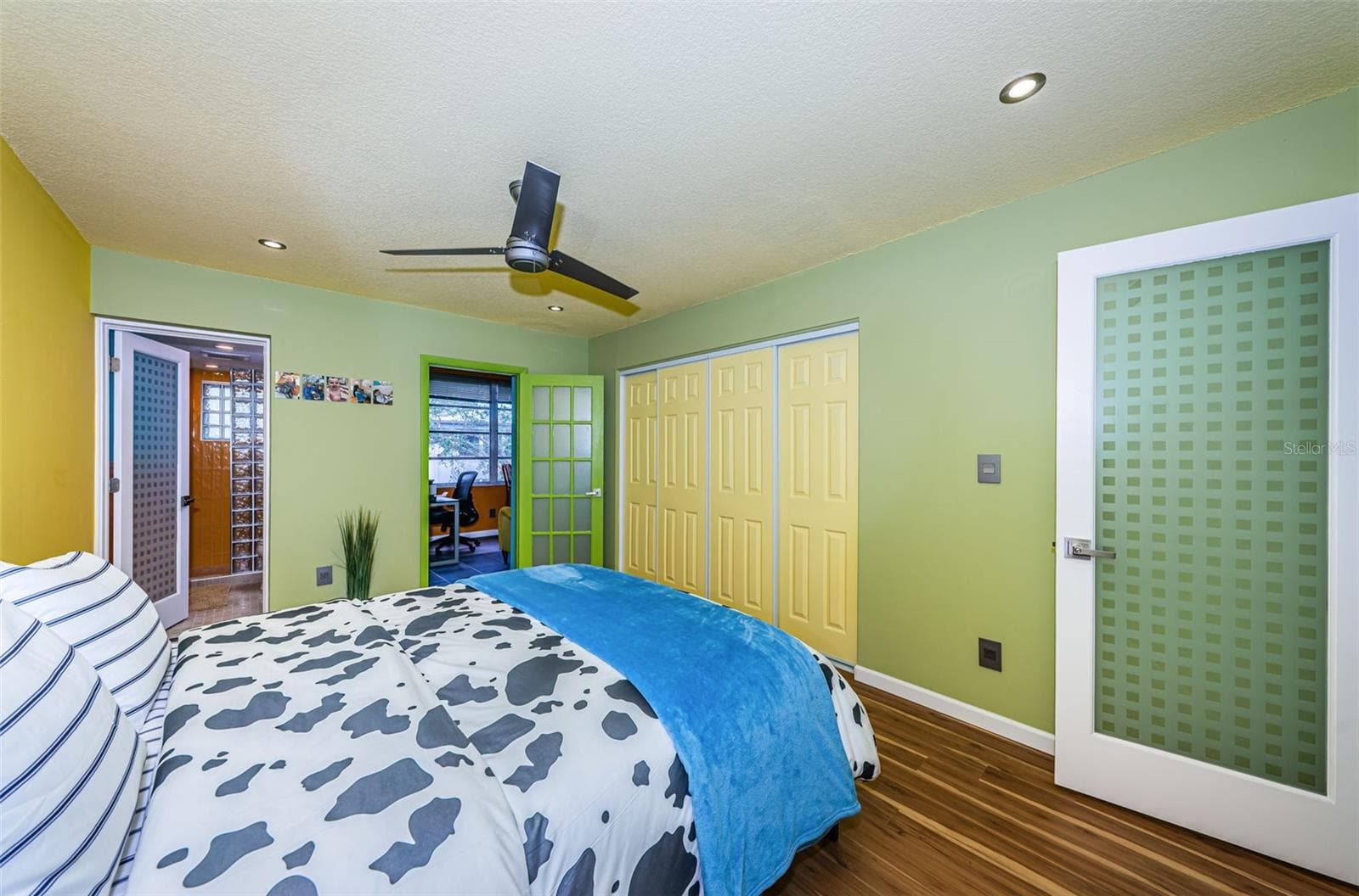 Lots of closet space in the master bedroom - 5880 38TH AVE N #309, ST PETERSBURG