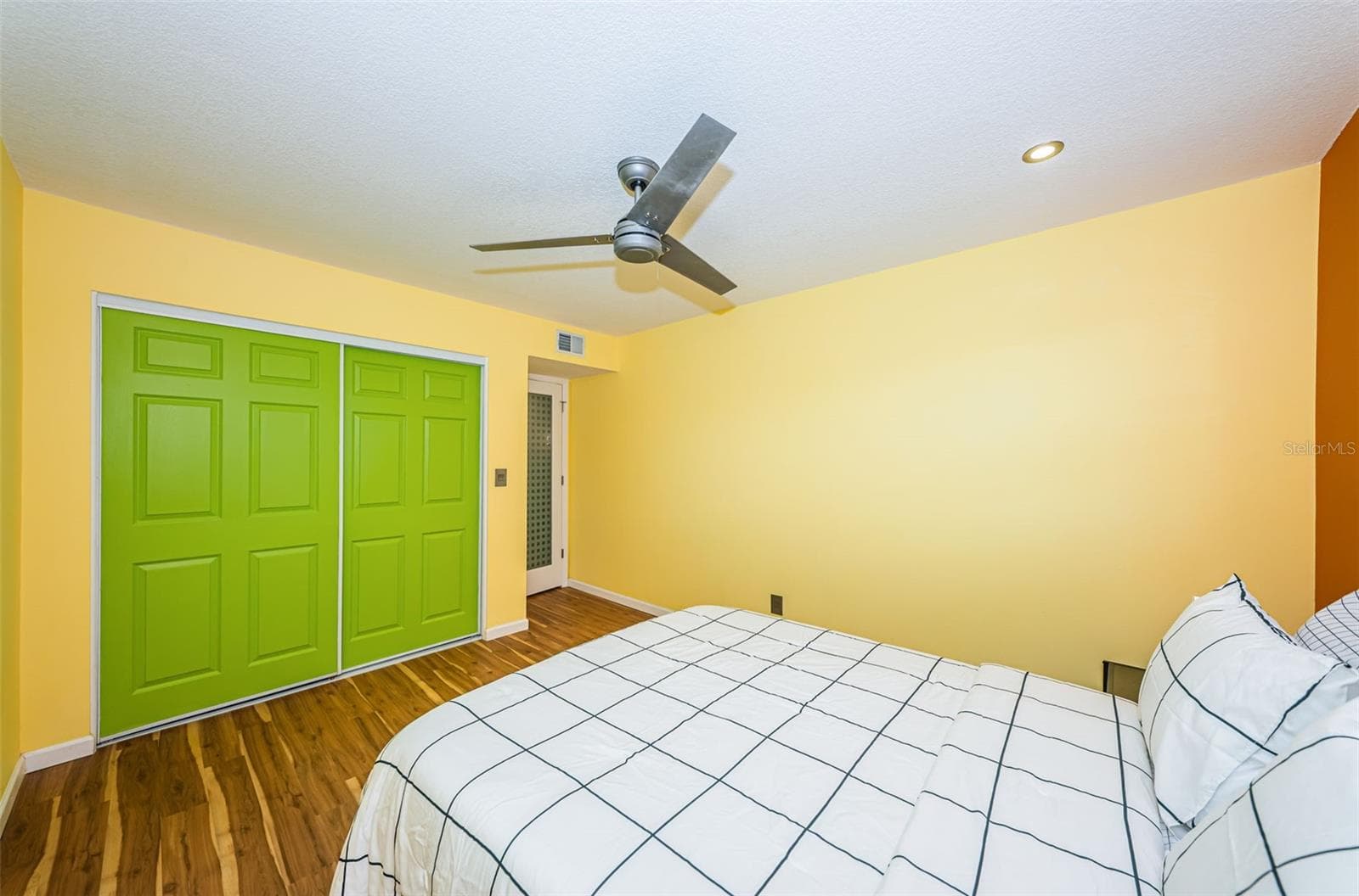 Guest bedroom has ample closets too! - 5880 38TH AVE N #309, ST PETERSBURG