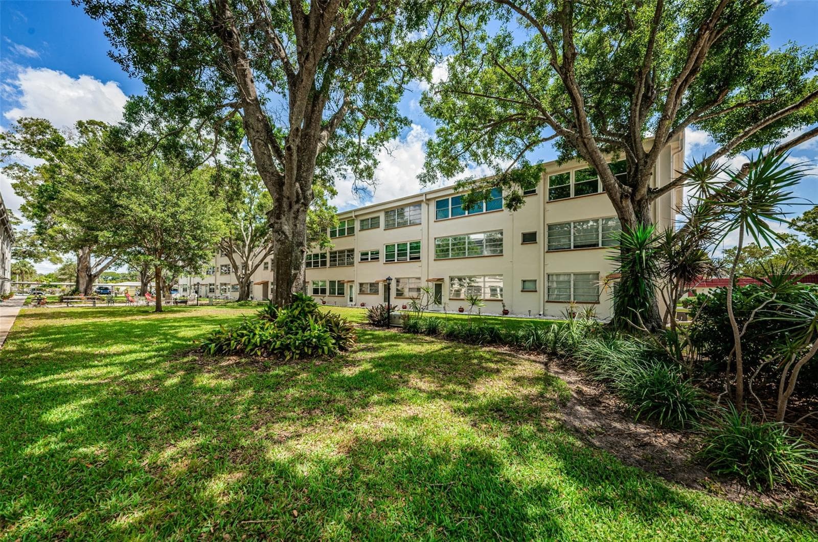 Condominium at 5880 38TH AVE N #309, ST PETERSBURG, photo 44 of 52
