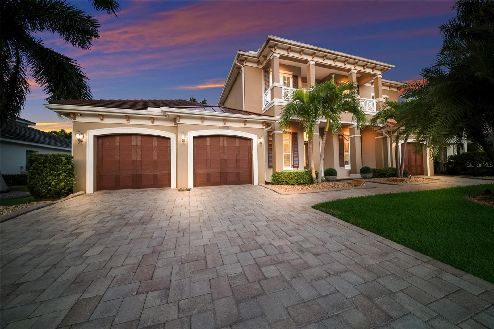 Oversized garages (3) - 613 REGATTA WAY, BRADENTON