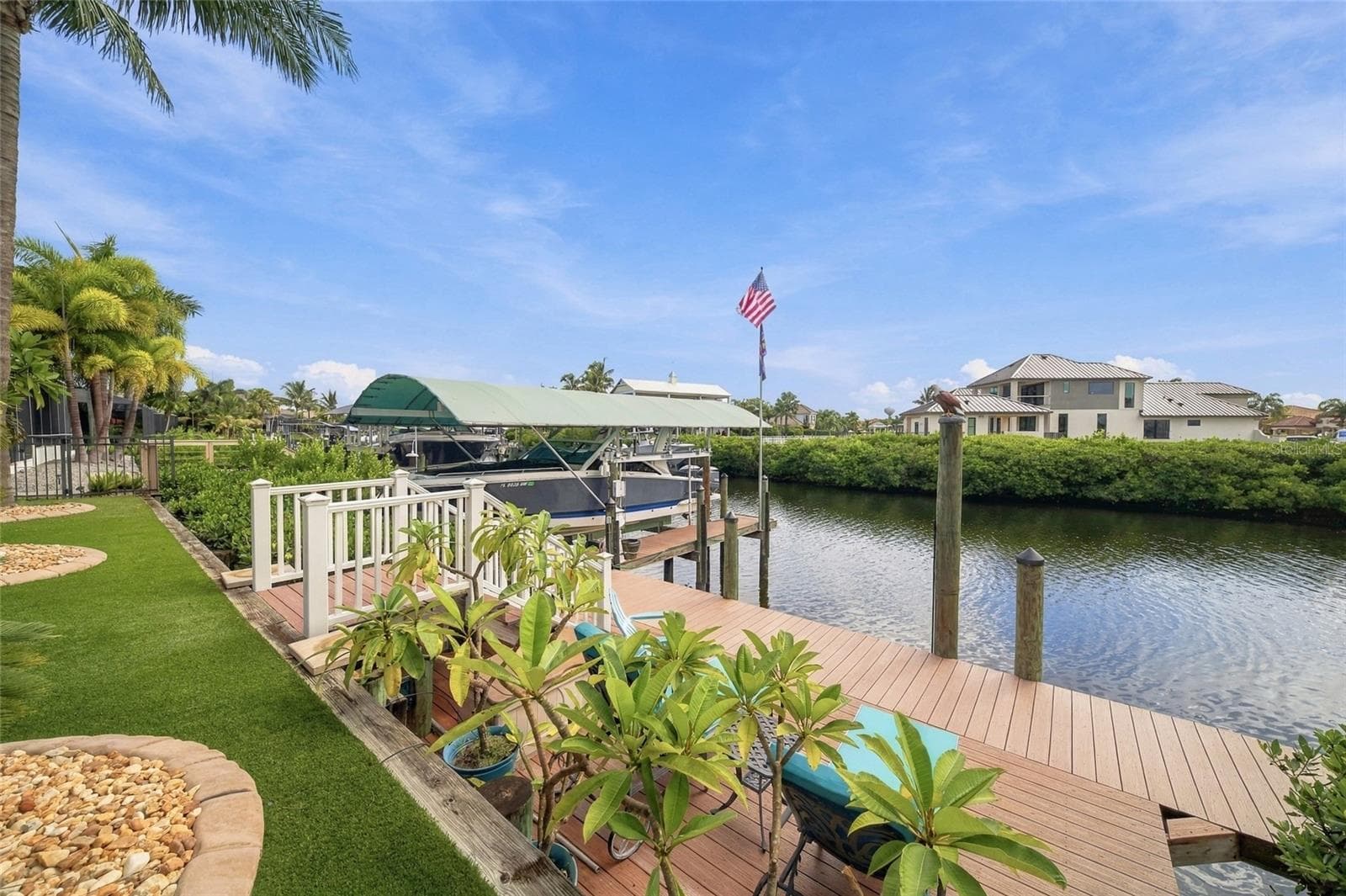 Extended dock right in the backyard - 613 REGATTA WAY, BRADENTON