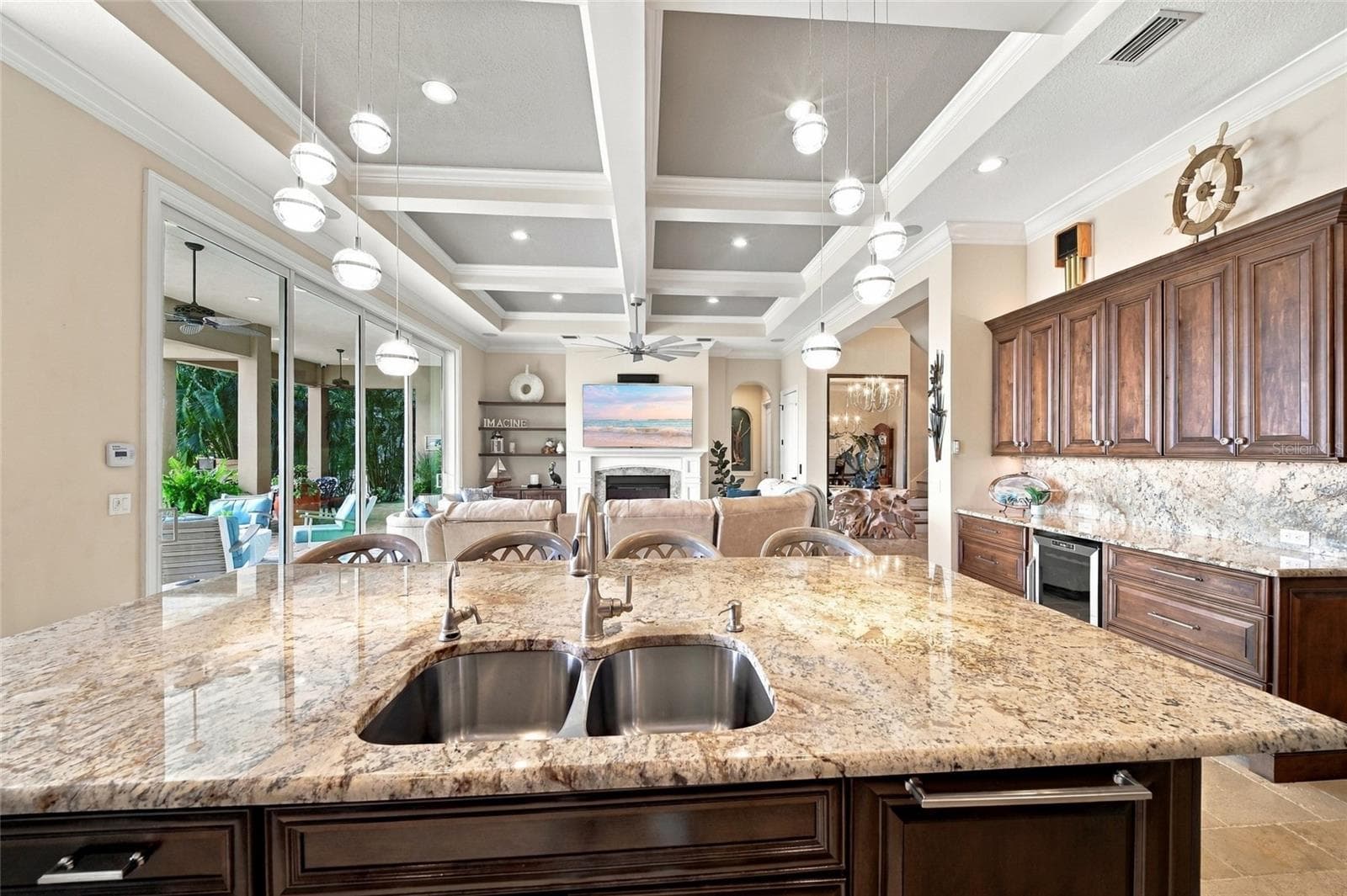 Open concept - 613 REGATTA WAY, BRADENTON