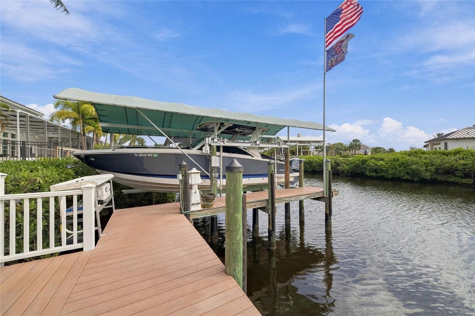 Large extended dock - 613 REGATTA WAY, BRADENTON