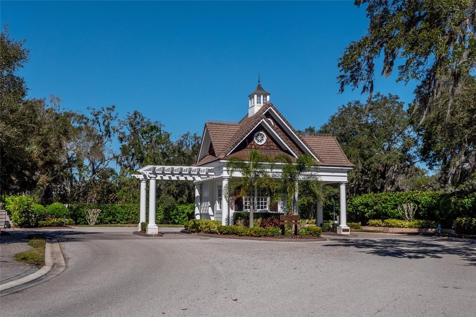 Community gate is manned - 613 REGATTA WAY, BRADENTON