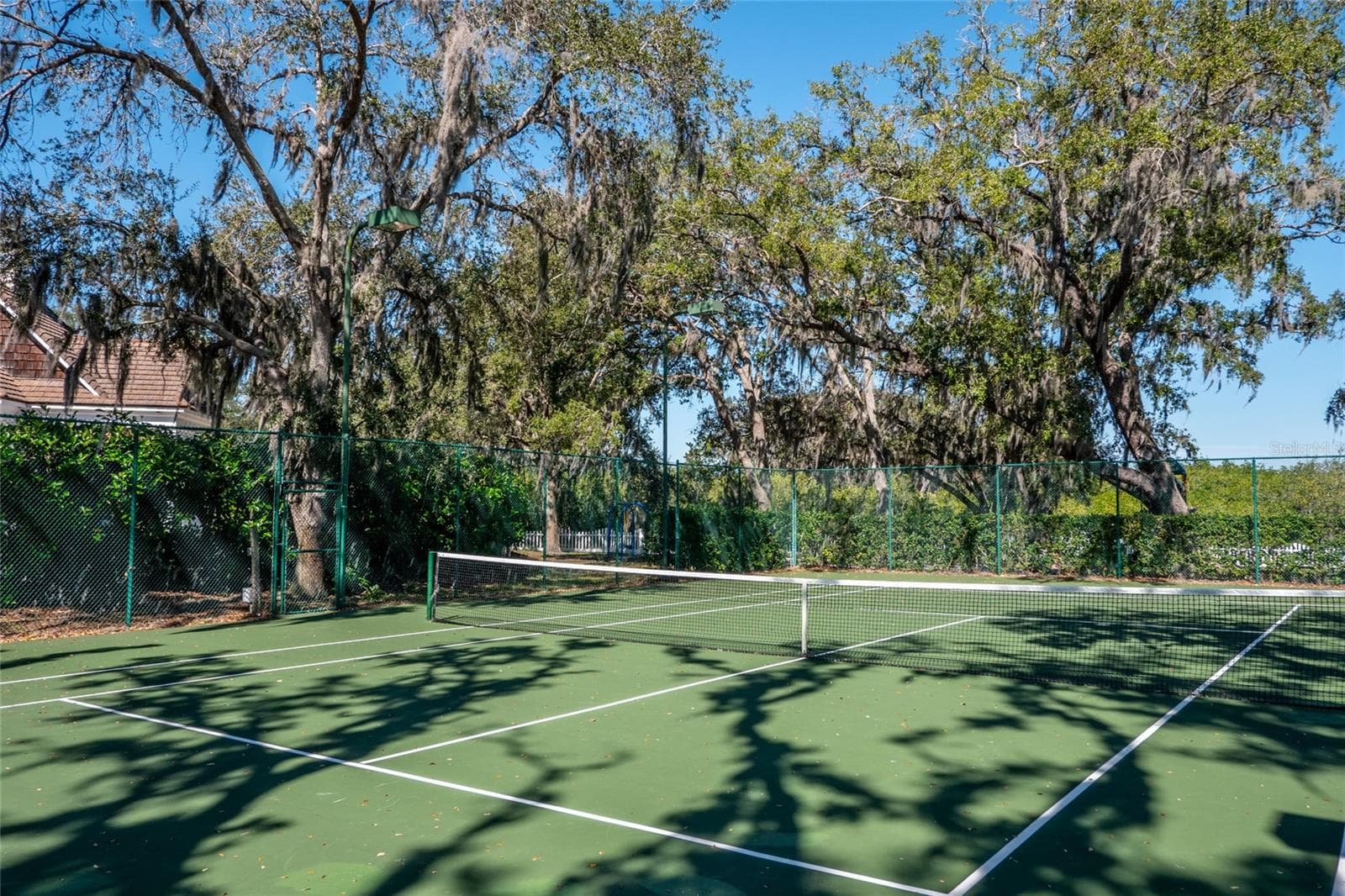 Tennis court - 613 REGATTA WAY, BRADENTON