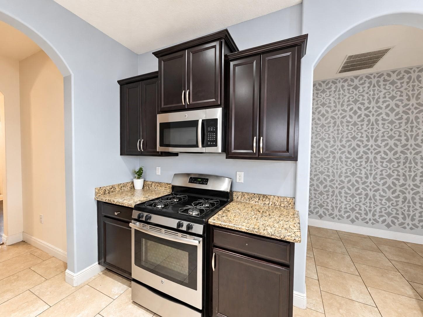 Kitchen - 1422 SHARON ROSE TRCE, DELTONA
