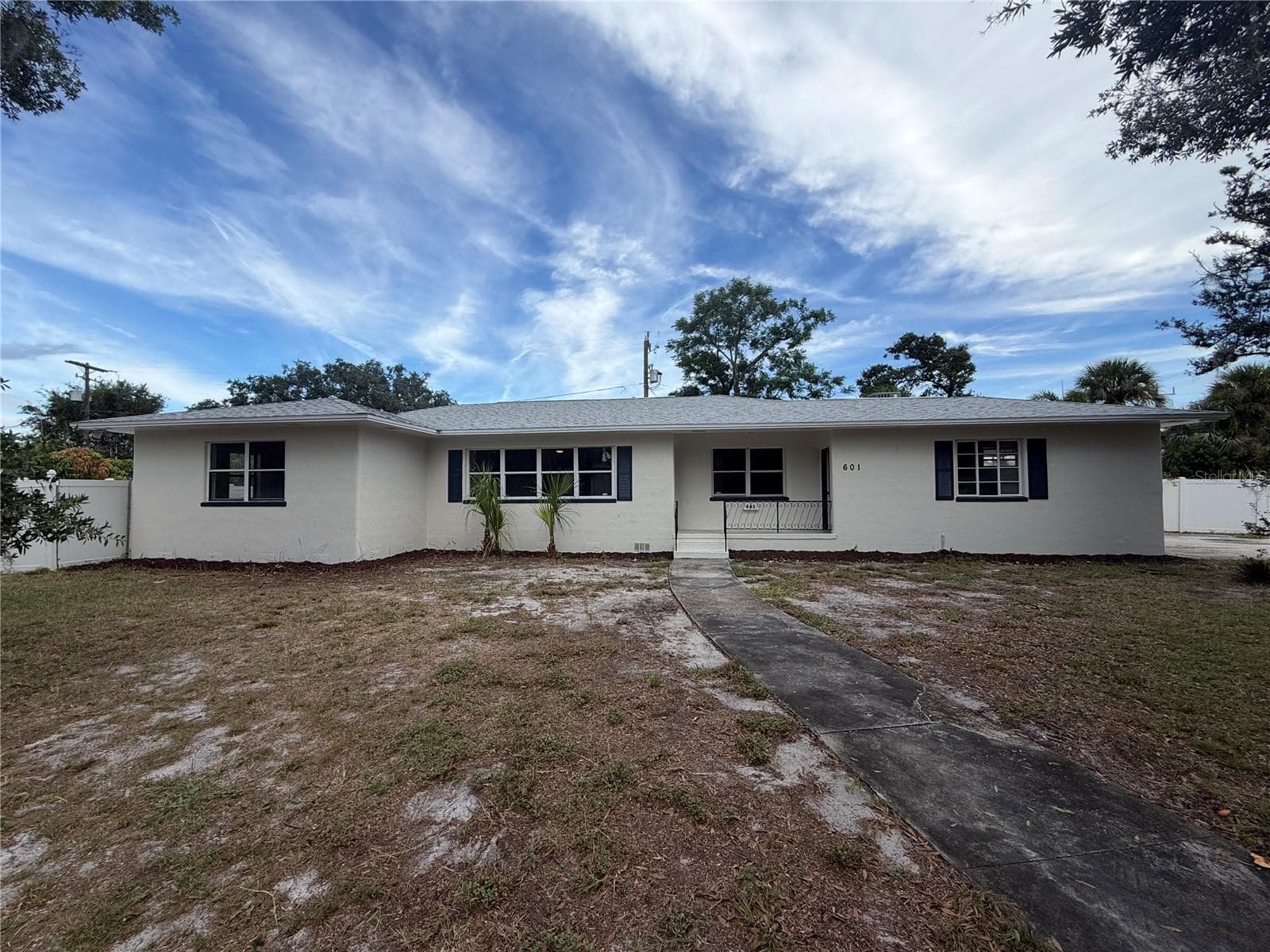 Single Family Residence at 601 MYRTLE WAY S, ST PETERSBURG, photo 7 of 33