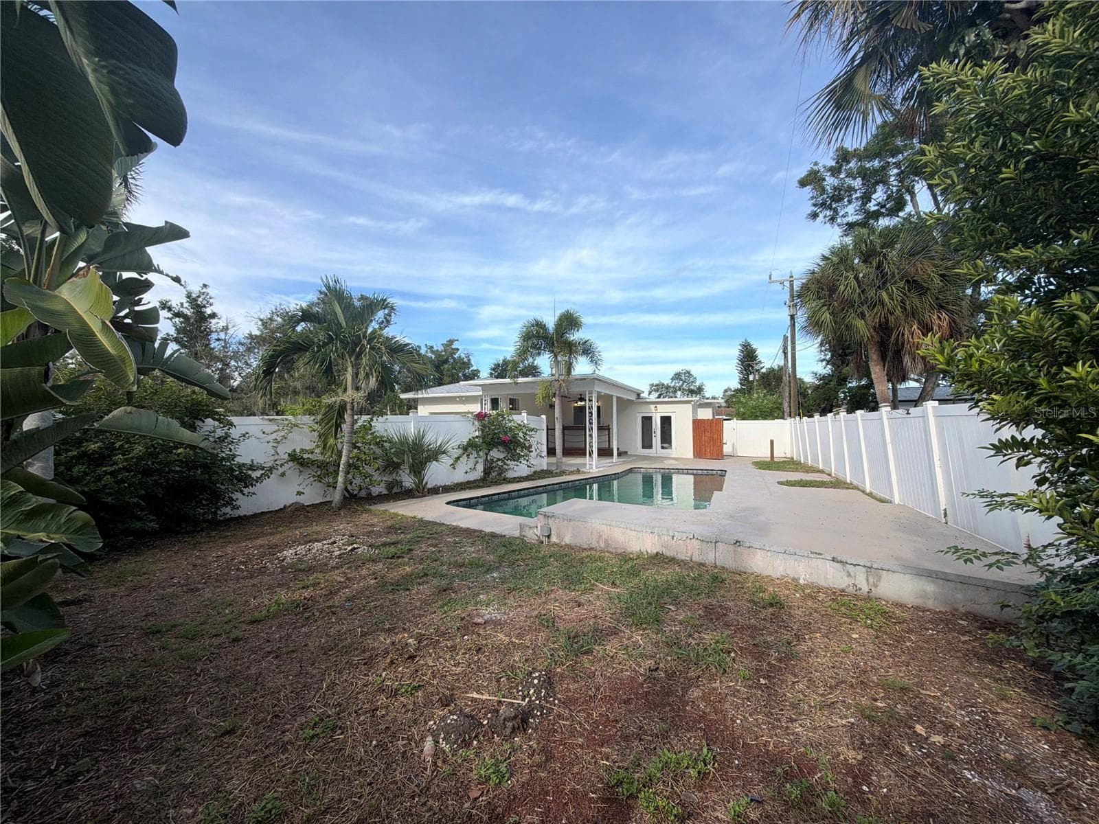 Single Family Residence at 601 MYRTLE WAY S, ST PETERSBURG, photo 10 of 33