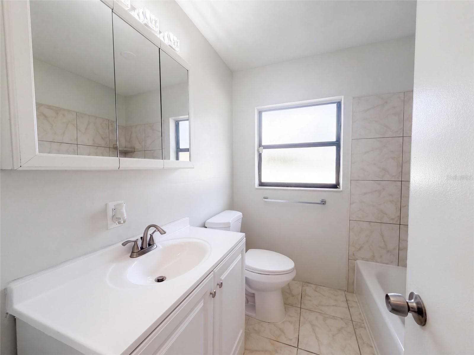 Single Family Residence at 601 MYRTLE WAY S, ST PETERSBURG, photo 15 of 33