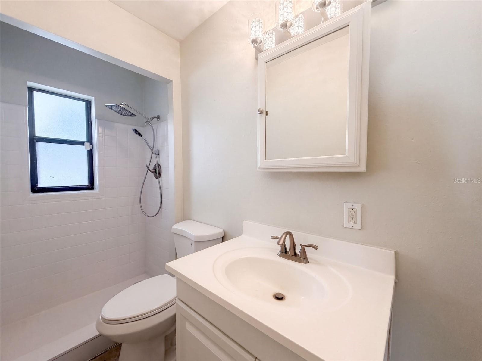 Single Family Residence at 601 MYRTLE WAY S, ST PETERSBURG, photo 18 of 33