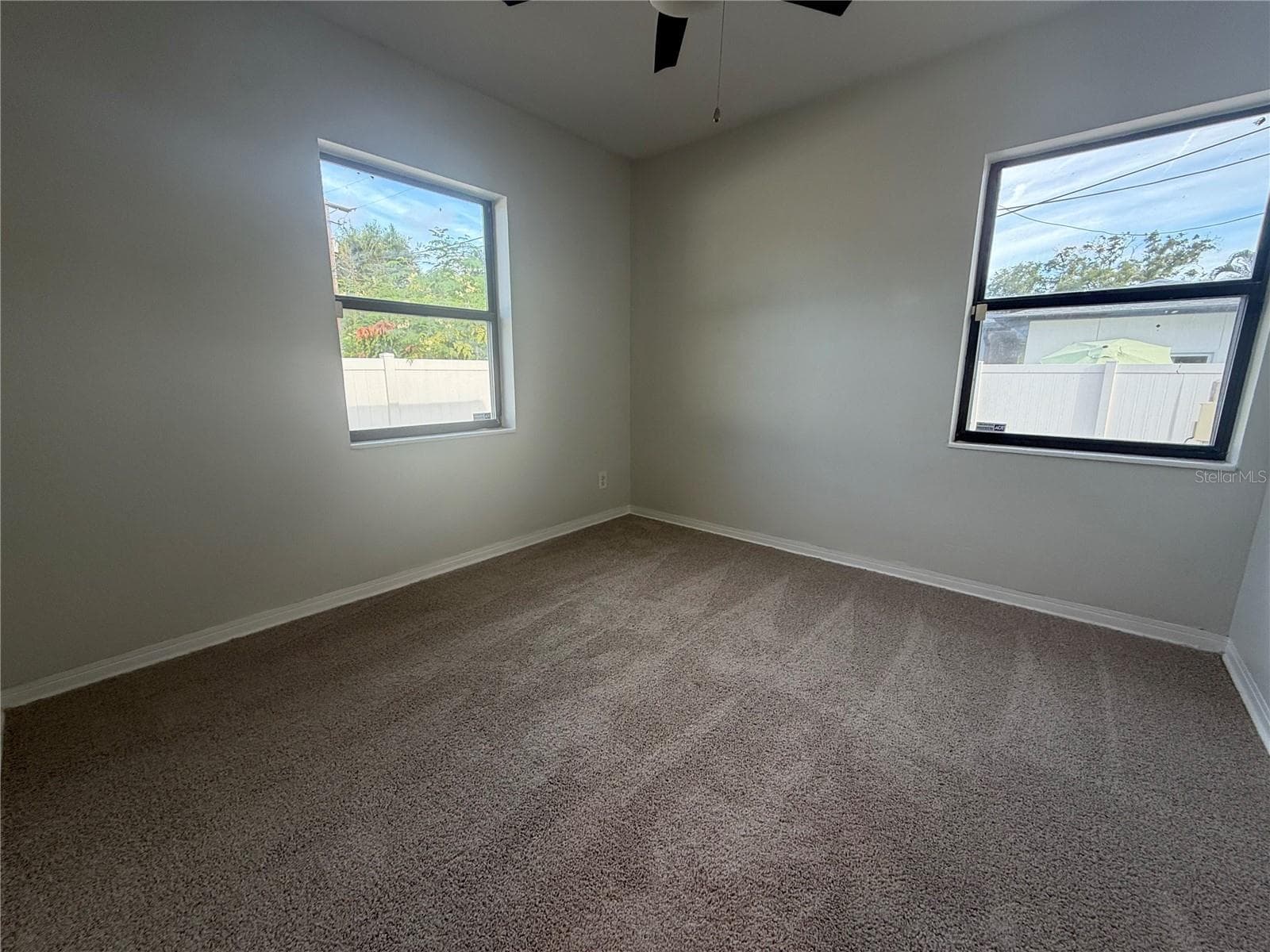 Single Family Residence at 601 MYRTLE WAY S, ST PETERSBURG, photo 20 of 33