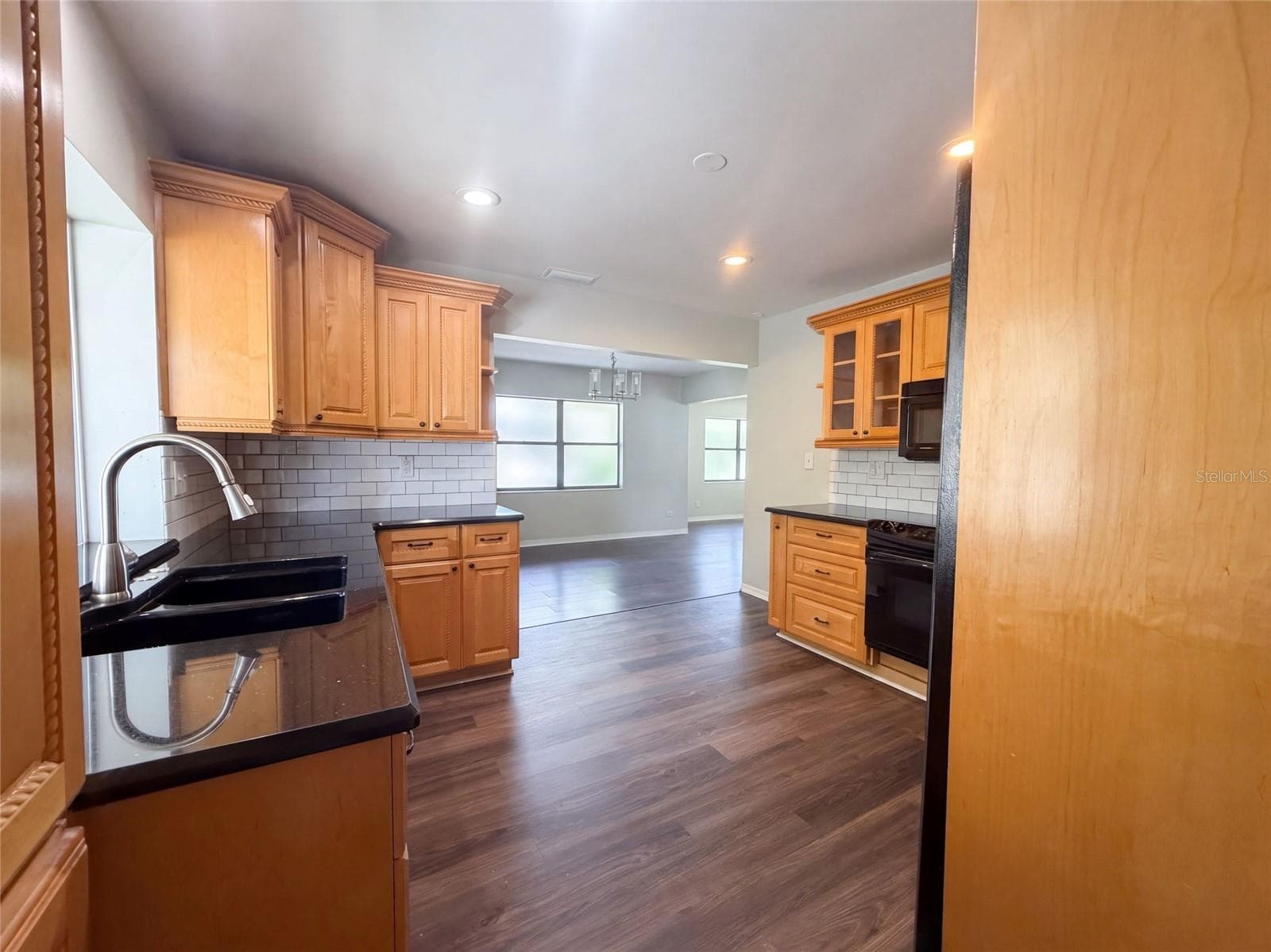 Single Family Residence at 601 MYRTLE WAY S, ST PETERSBURG, photo 26 of 33