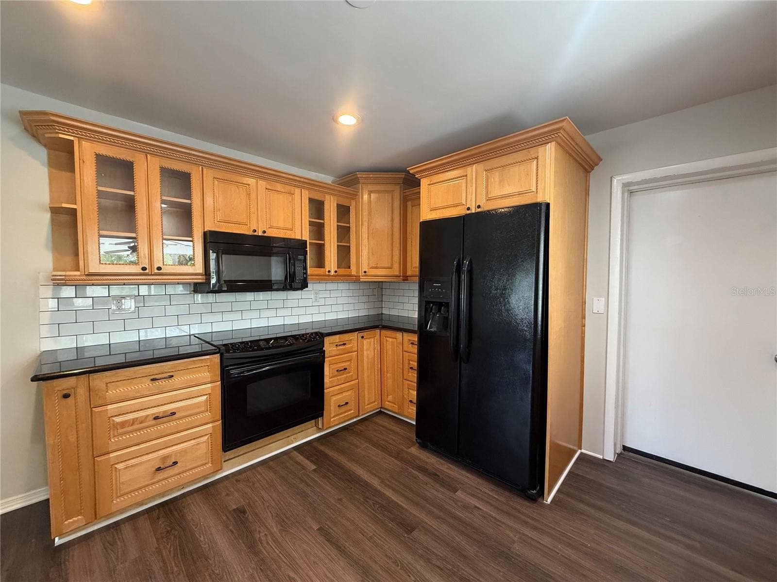 Single Family Residence at 601 MYRTLE WAY S, ST PETERSBURG, photo 28 of 33