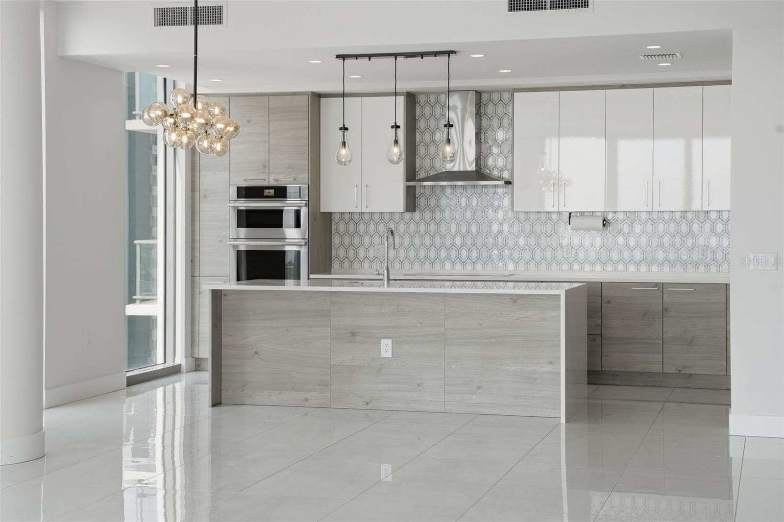 open floorplan - kitchen/living/dining - 301 1ST ST S #1001, ST PETERSBURG