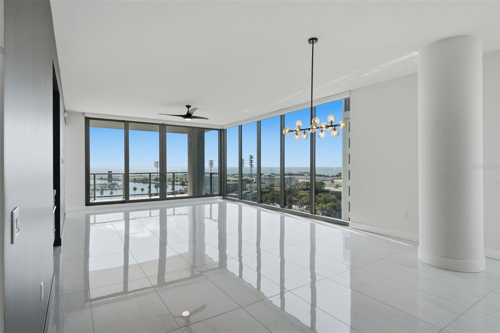 open floorplan - kitchen/living/dining - 301 1ST ST S #1001, ST PETERSBURG