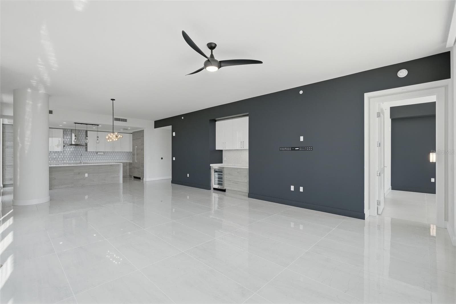 open floorplan - kitchen/living/dining - 301 1ST ST S #1001, ST PETERSBURG