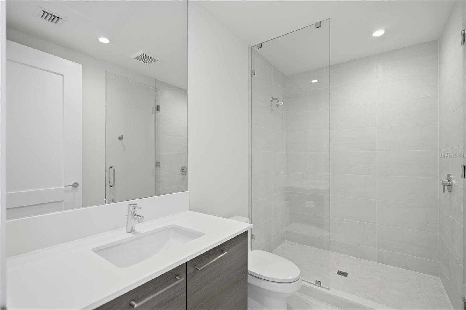 Bathroom 2 - 301 1ST ST S #1001, ST PETERSBURG