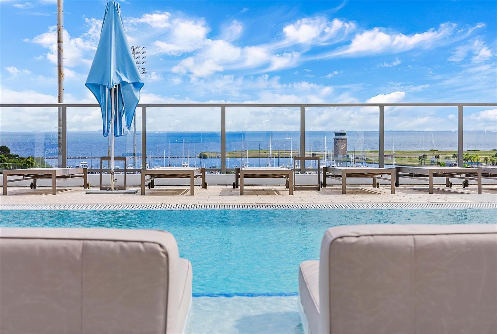 Resort Style Pool - 301 1ST ST S #1001, ST PETERSBURG