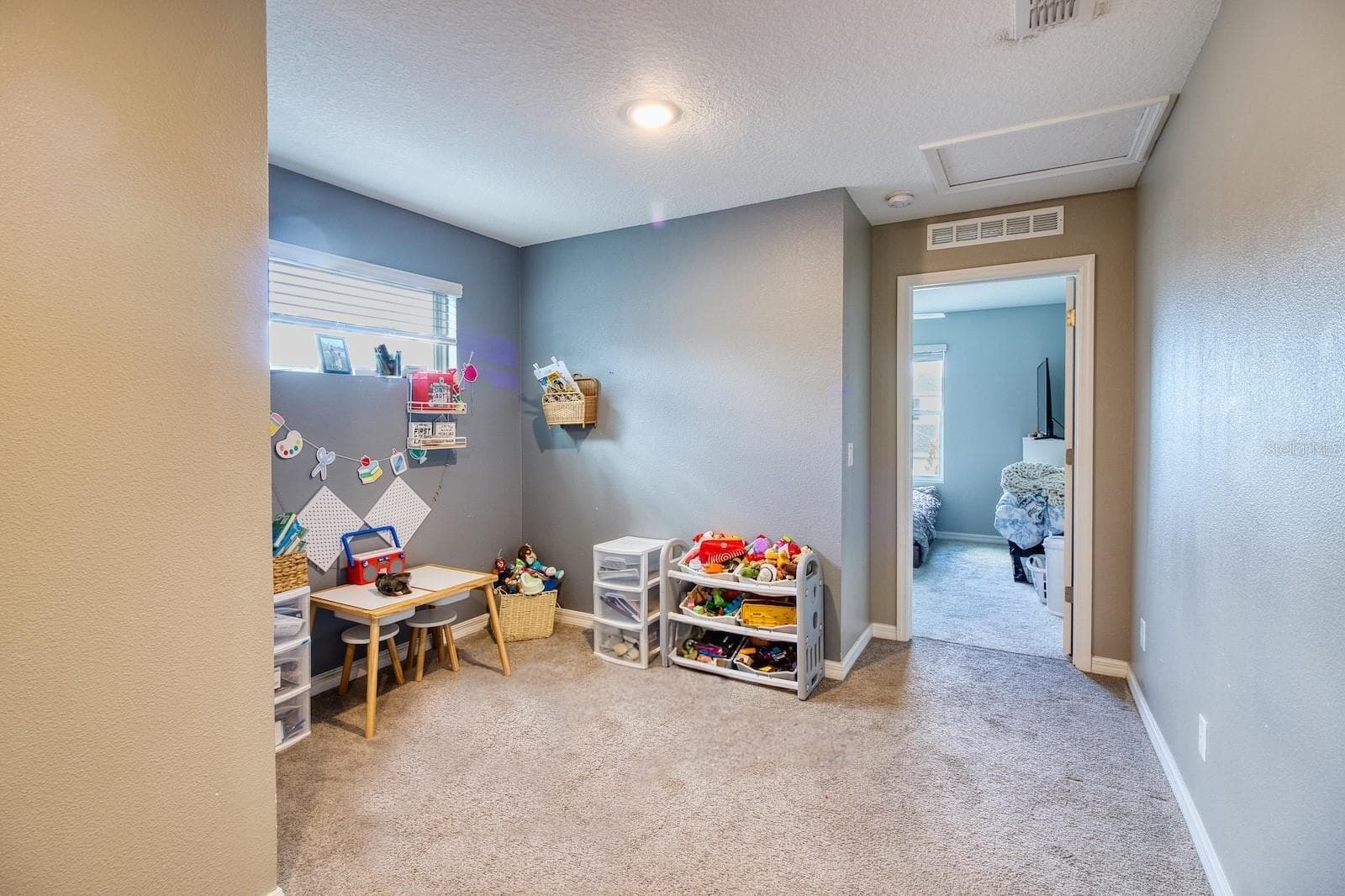 Townhouse at 635 BELGROVE ST, DEBARY, photo 9 of 24