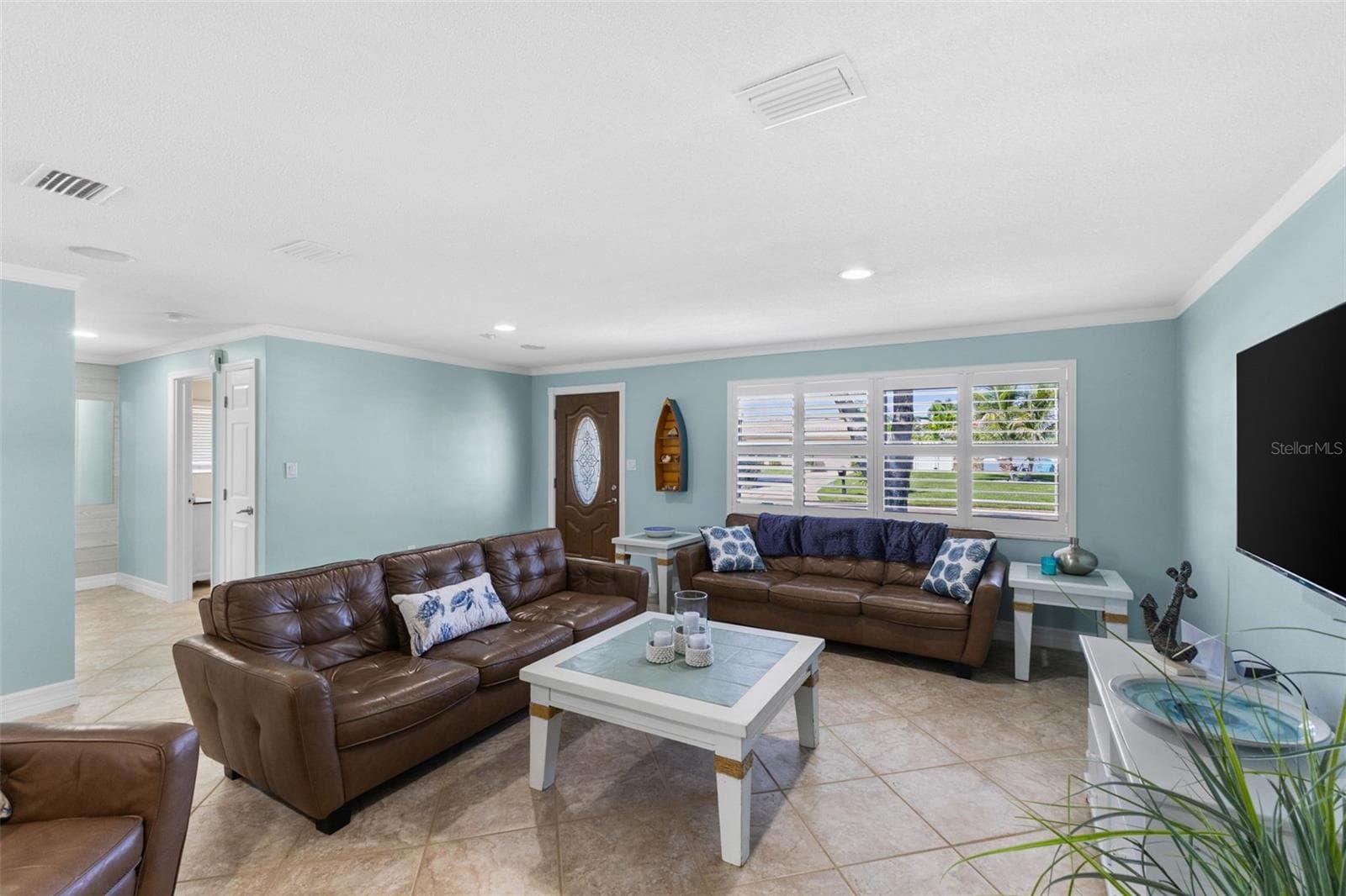 Single Family Residence at 2287 CAROLYN DR, DUNEDIN, photo 3 of 50