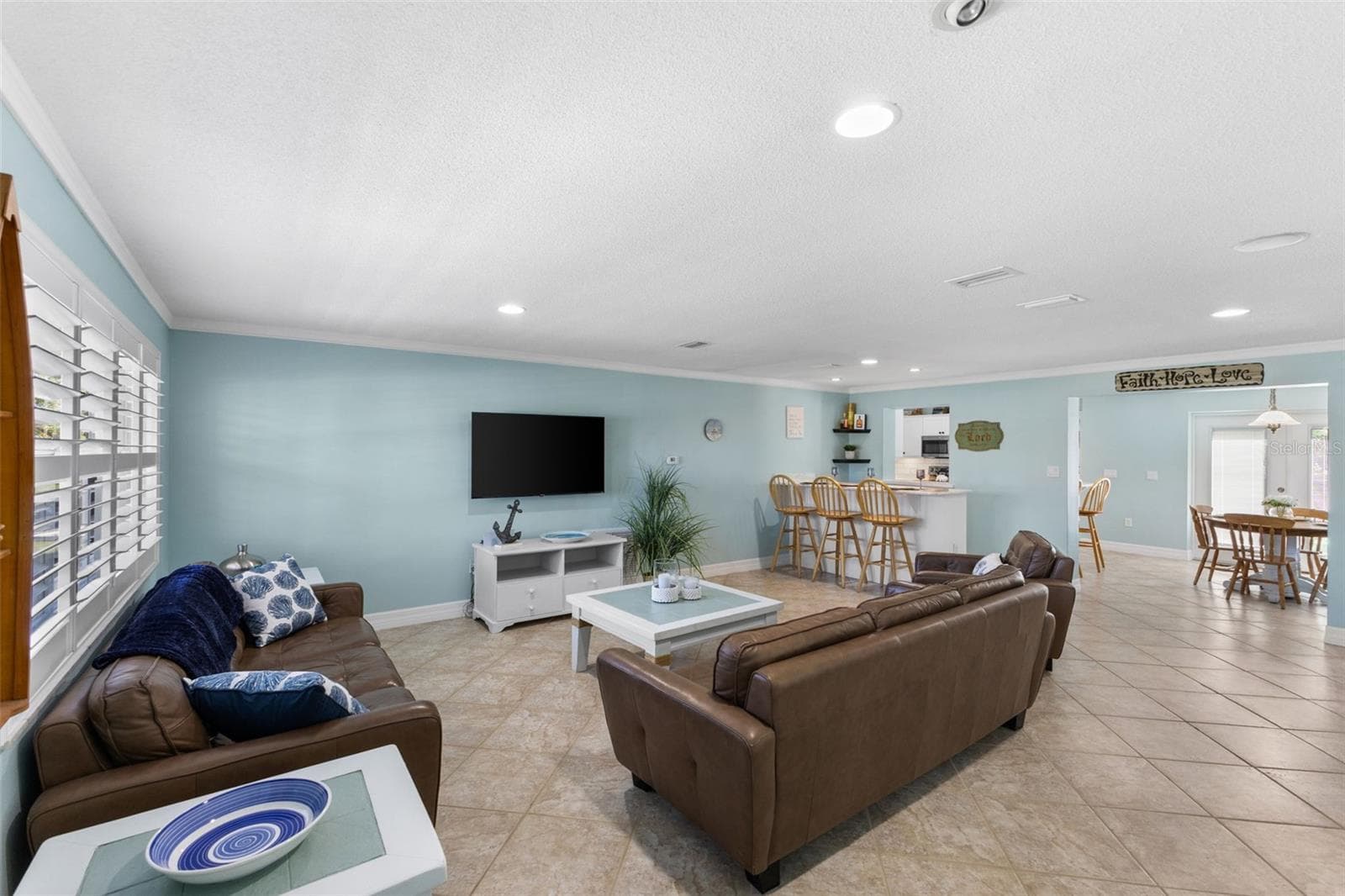 Single Family Residence at 2287 CAROLYN DR, DUNEDIN, photo 5 of 50