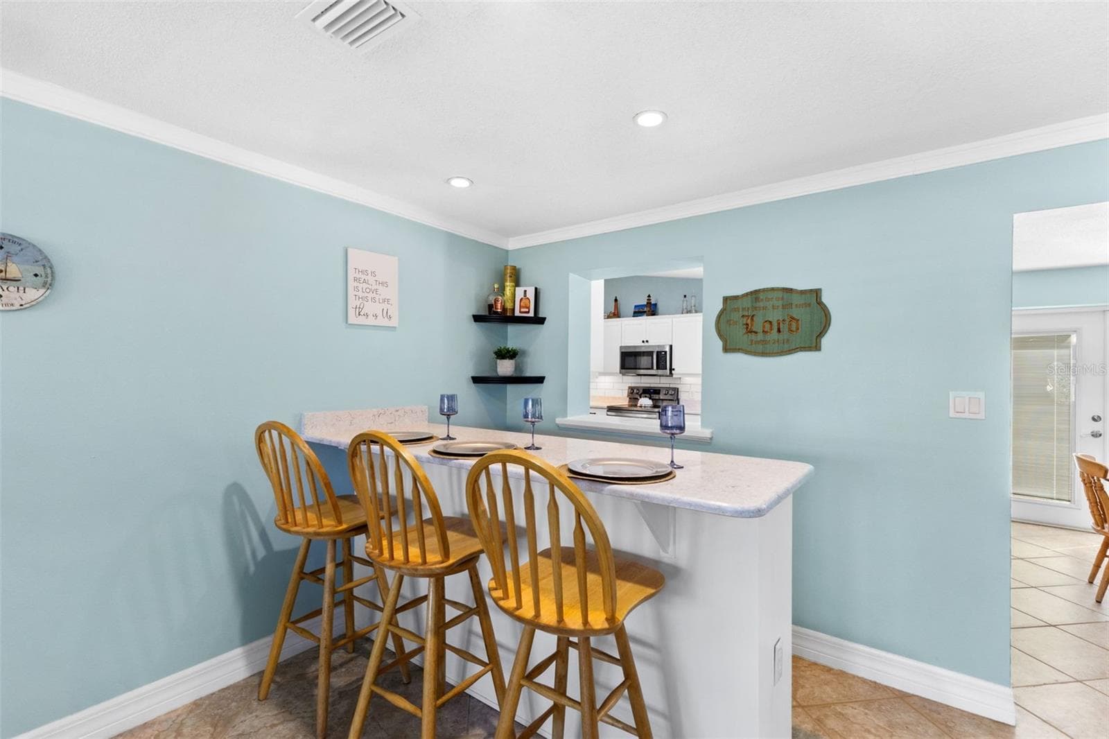 Single Family Residence at 2287 CAROLYN DR, DUNEDIN, photo 7 of 50