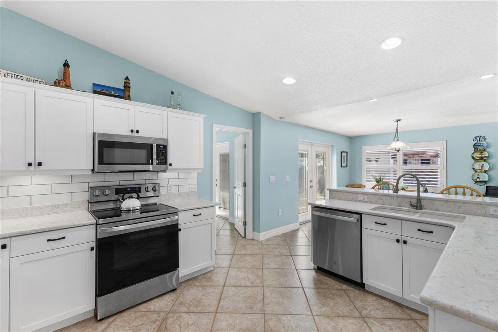 Single Family Residence at 2287 CAROLYN DR, DUNEDIN, photo 12 of 50
