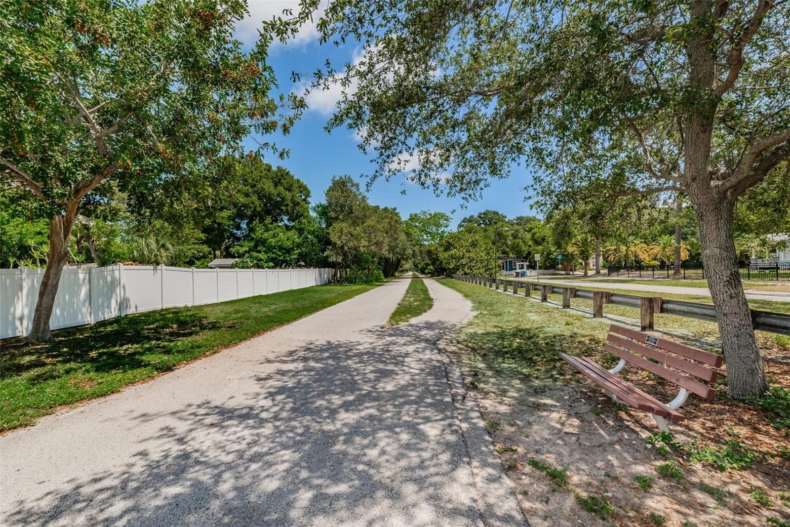 Pinellas Trail - 2287 CAROLYN DR, DUNEDIN