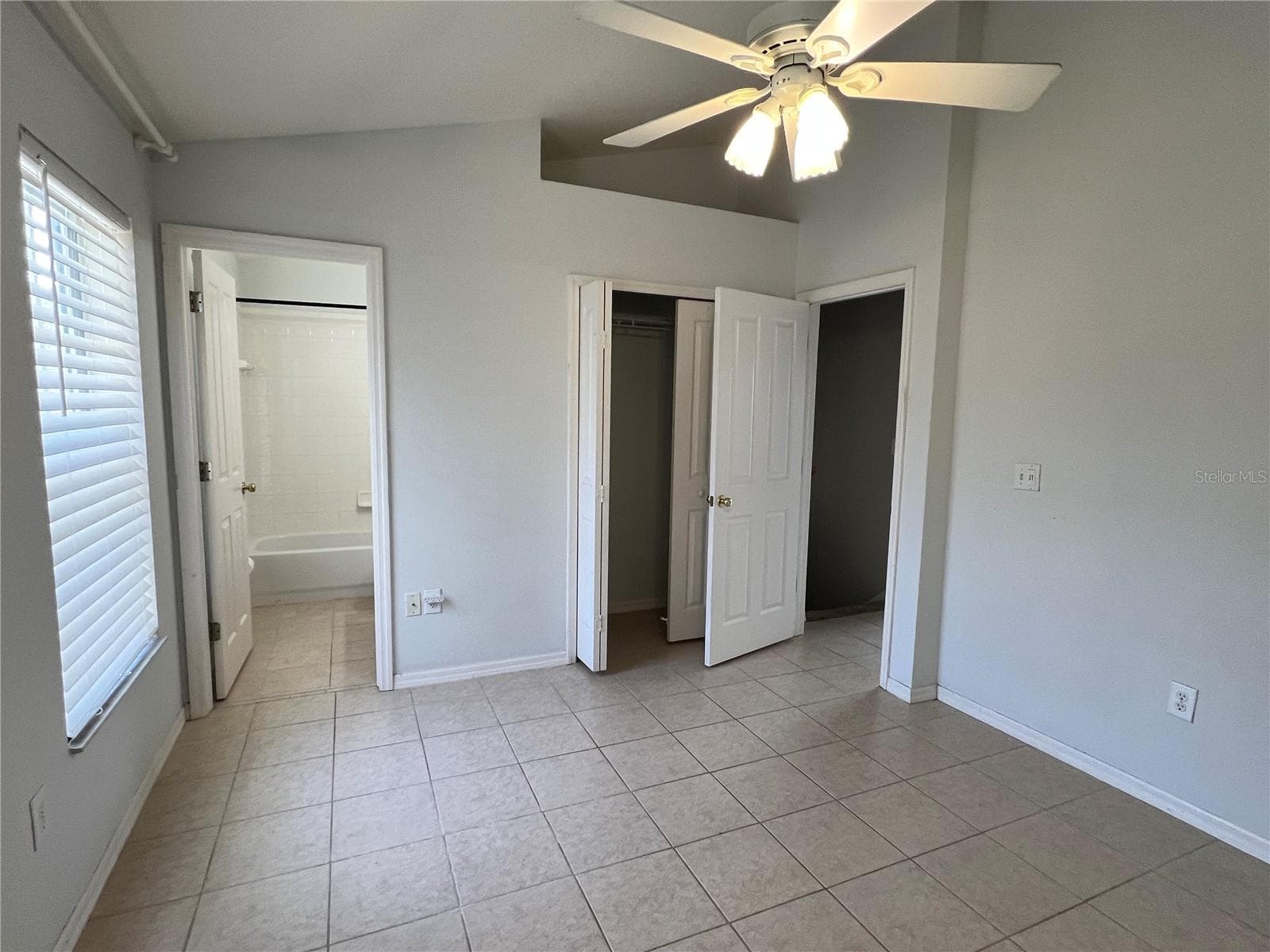 Townhouse at 10008 TATE LN, TAMPA, photo 9 of 19