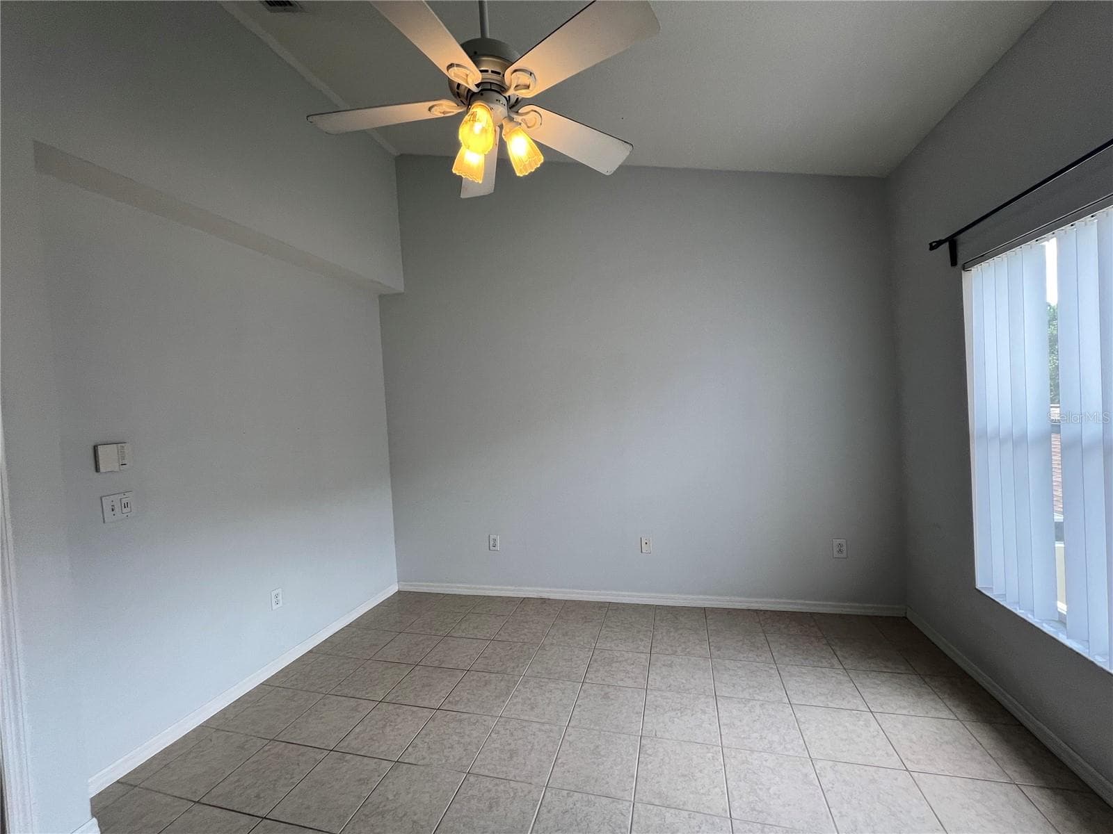 Townhouse at 10008 TATE LN, TAMPA, photo 11 of 19