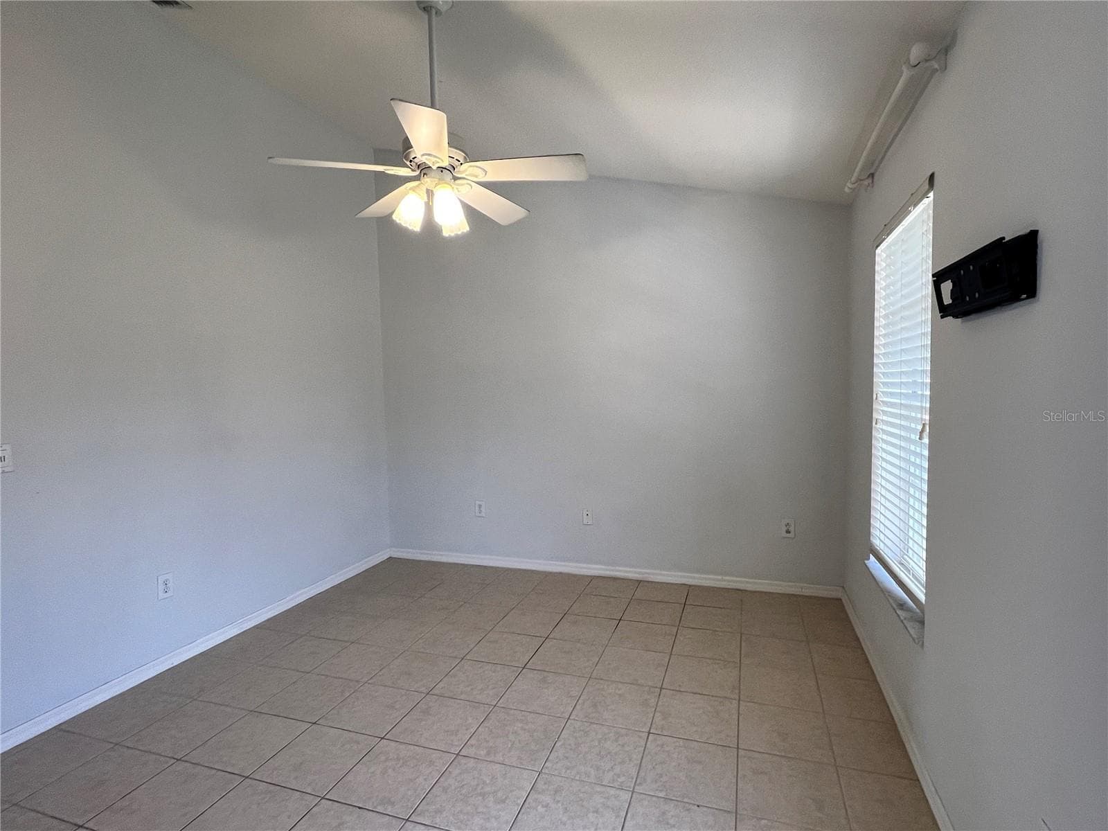 Townhouse at 10008 TATE LN, TAMPA, photo 14 of 19