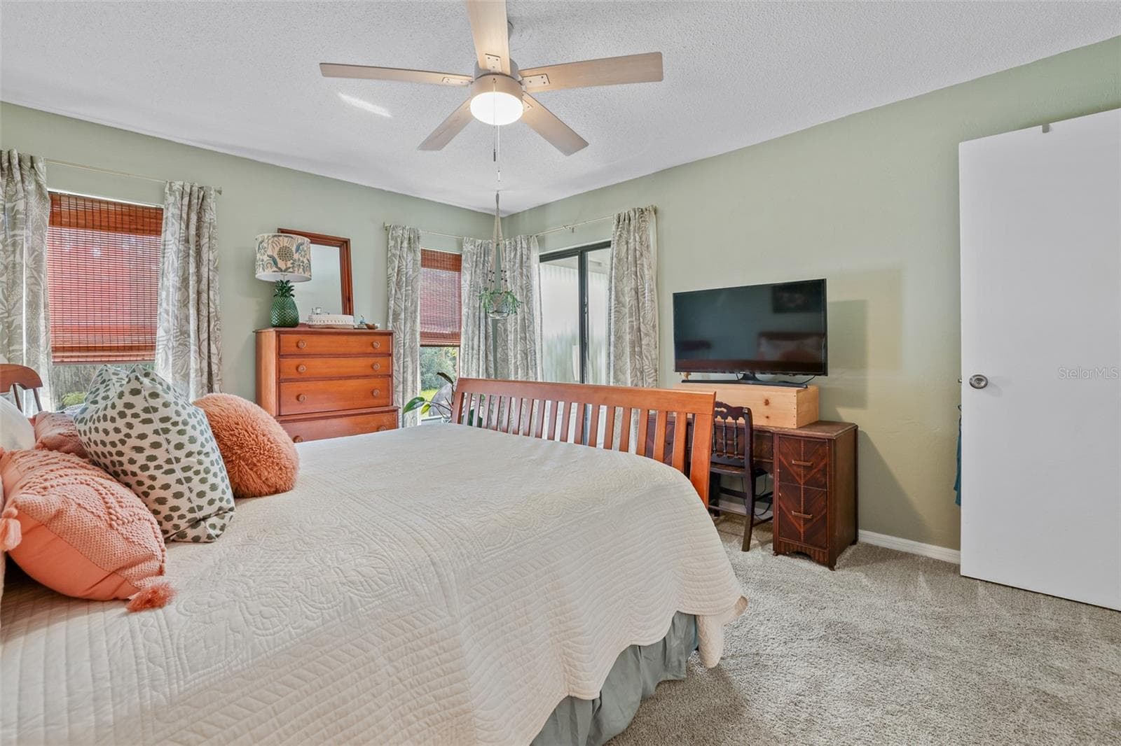 Primary Suite - 416 VILLAGE CT, EDGEWATER