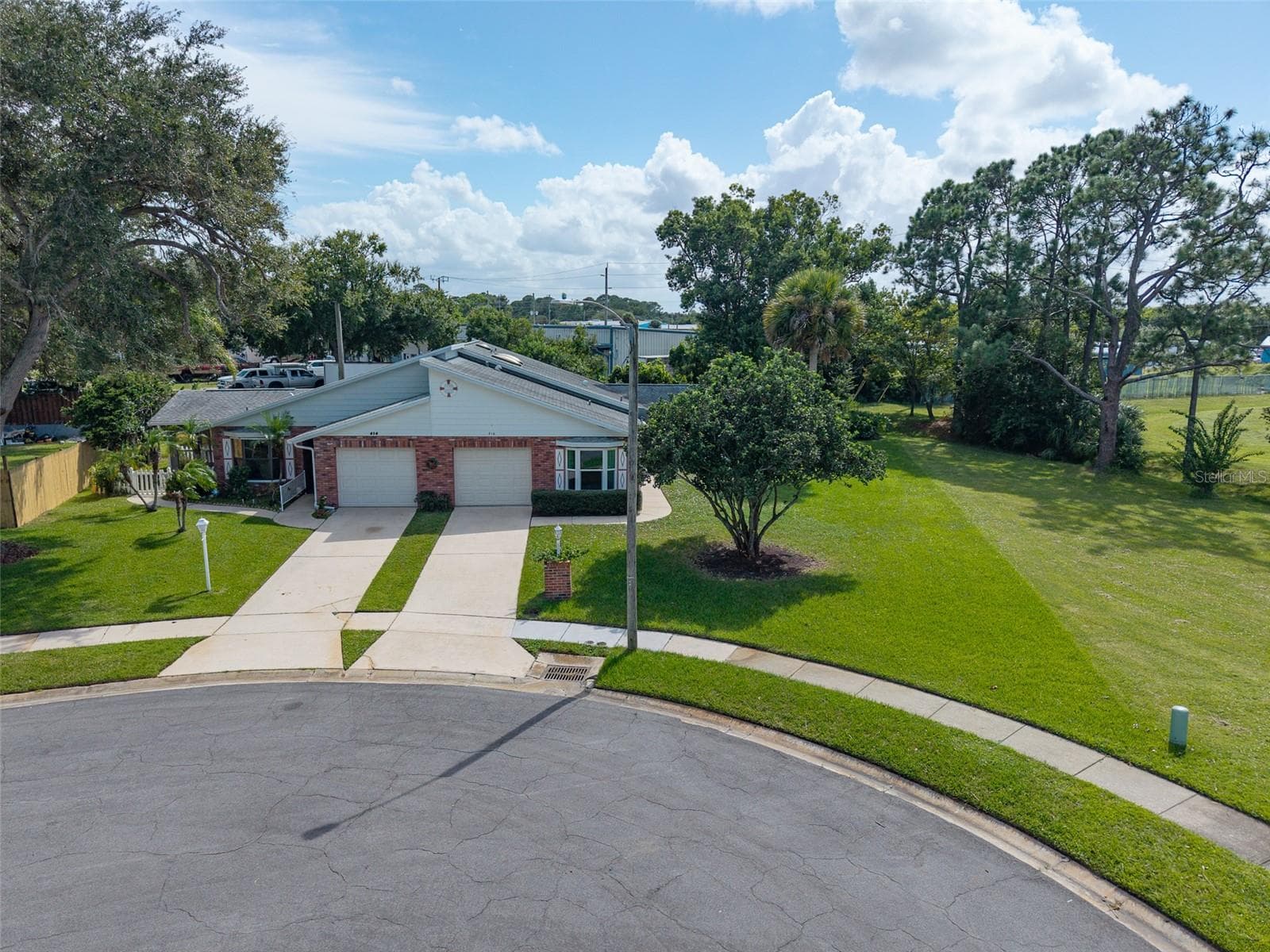 Quiet Cul de Sac - 416 VILLAGE CT, EDGEWATER
