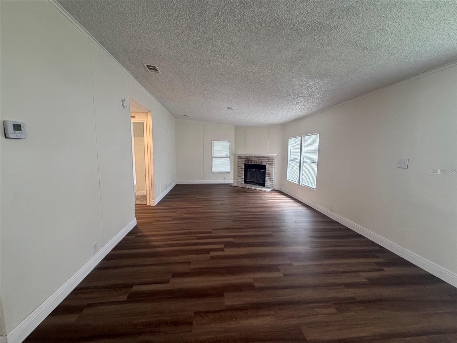 Manufactured Home at 3736 VALLEY FARM RD, LAKELAND, photo 6 of 19